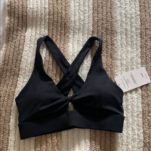 Fabletics Other - NWT! Fabletics key hold crossed bra